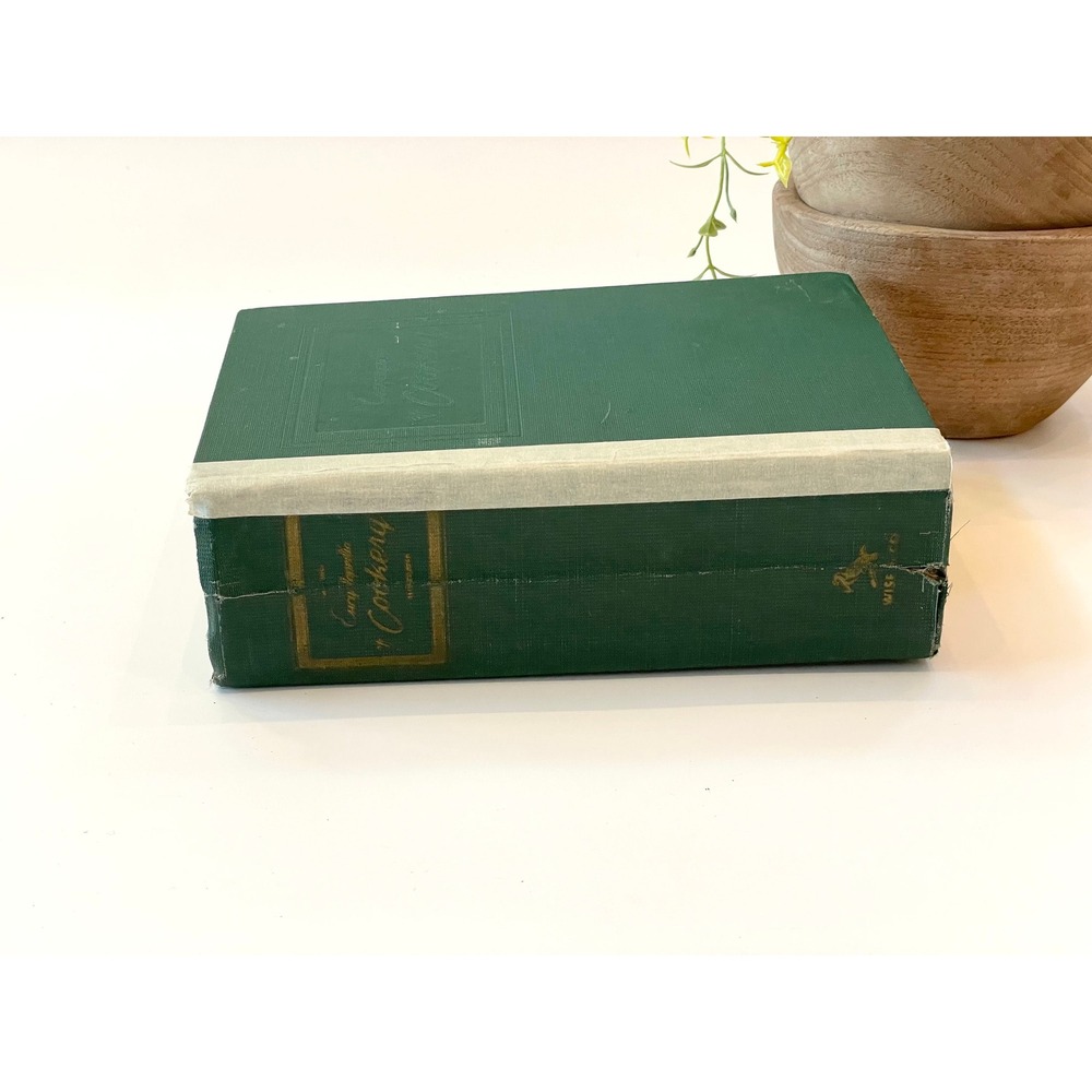 The Wise Encyclopedia of Cookery: 1949 Vintage Cookbook, Kitchen Decor - Picture 4 of 11